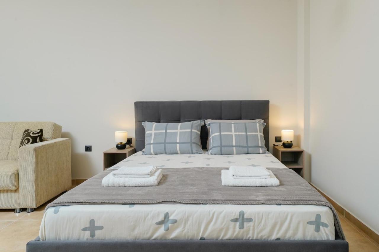 Giorgio Suites Аспровалта Екстериор снимка